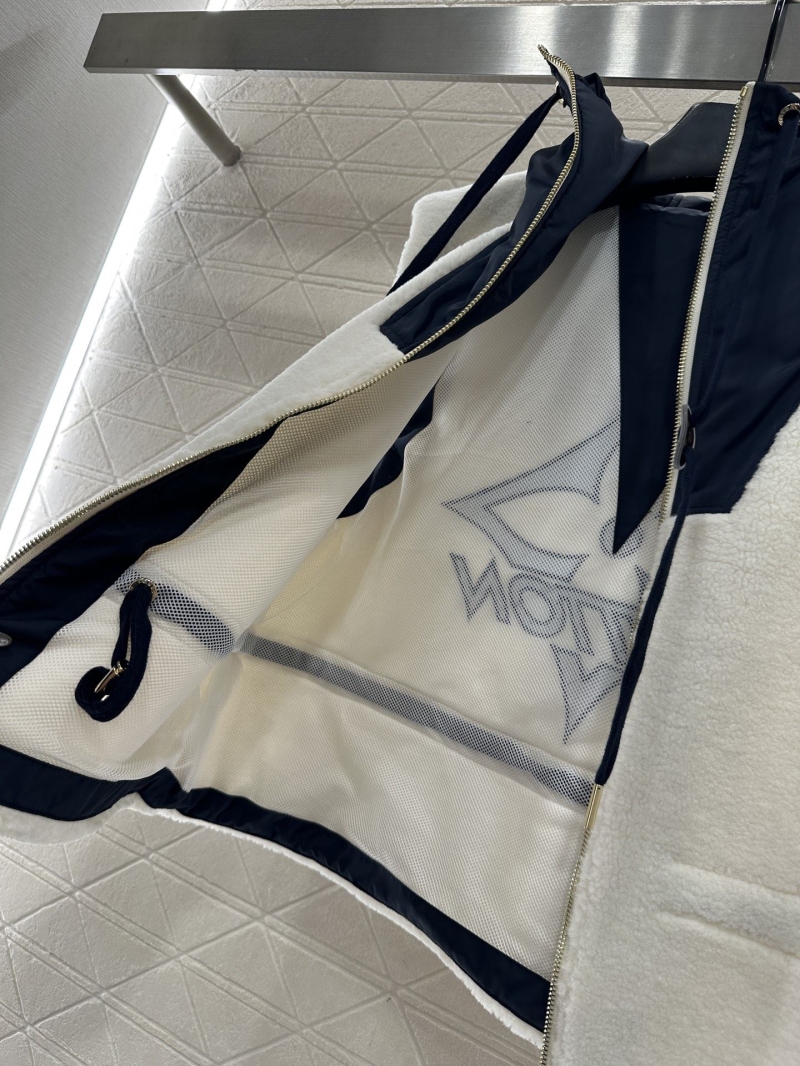 l0vis Vvtt0n outwear